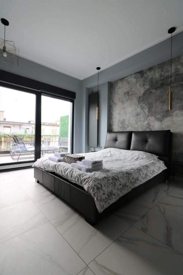 Deluxe Skyline Retreat Studio - Old Town Bukarest Exterior foto